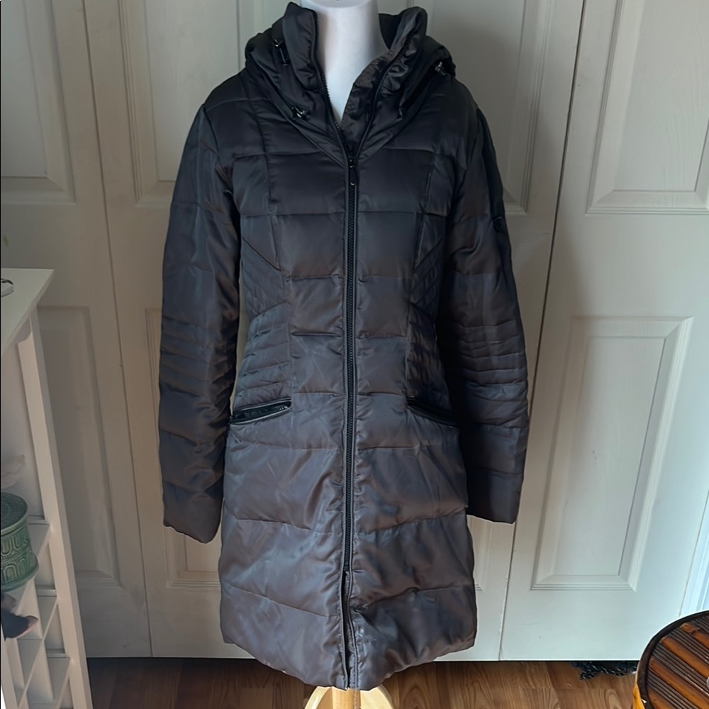 1 Madison Women's Black Quilted Coat